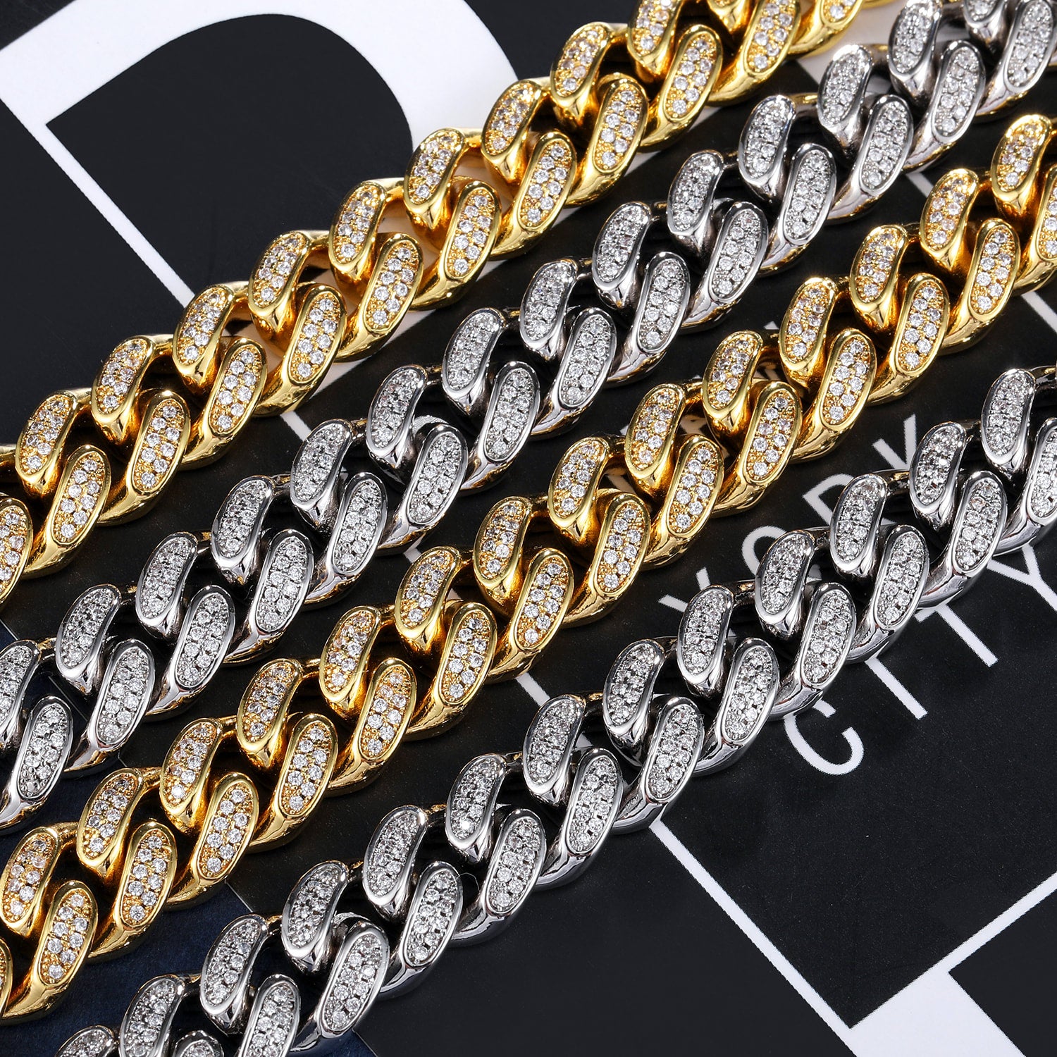 Hip Hop Jewelry 12mm Diamond Cuban Chain in White Gold Iced out Cubic Zirconia Cuban Chain in 18k Gold Necklace